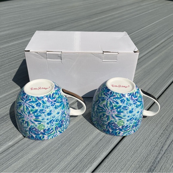 Lilly Pulitzer set of 2 Ceramic Mugs - Picture 4 of 5